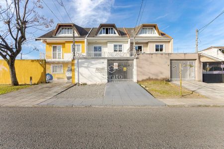 5_photo/94dce55bd9.684669832e88e7bd-ATLAS-6e973eda-a9d6-422b-b663-4e3ab60bc48c.jpg de casa à venda com 3 quartos, 166m² em Cajuru, Curitiba