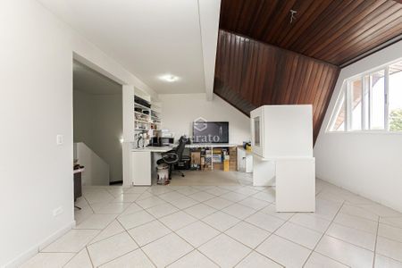 3_photo/94dce55bd9.684669832e88e7bd-ATLAS-d3512d11-5b4b-4d72-8ebf-9ca22519e30b.jpg de casa à venda com 3 quartos, 166m² em Cajuru, Curitiba
