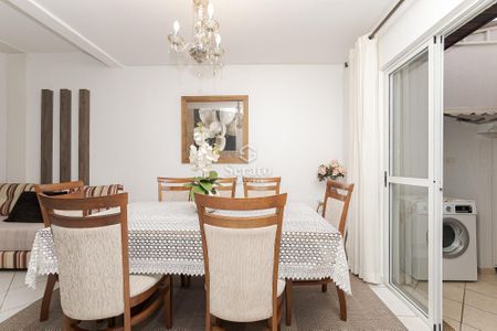 8_photo/94dce55bd9.684669832e88e7bd-ATLAS-e02f64f7-ff1a-4a1b-b041-73ef3c514dbf.jpg de casa à venda com 3 quartos, 166m² em Cajuru, Curitiba