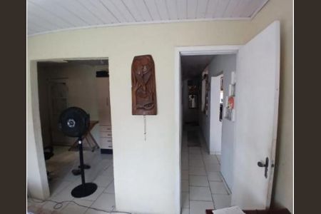 3_photo/94dce55c27.5e810ca64ece7dee-ATLAS-c85d41a1-a287-49c6-b9f2-ab97a8a7ab19.jpg de casa à venda com 4 quartos, 130m² em Cajuru, Curitiba