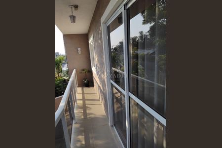 6_photo/94dce55d0b.dd63bef89a0f751f-ATLAS-2f265ee9-7fa7-4ef8-924c-bfe165cf8d9a.jpg de casa à venda com 4 quartos, 240m² em Cajuru, Curitiba