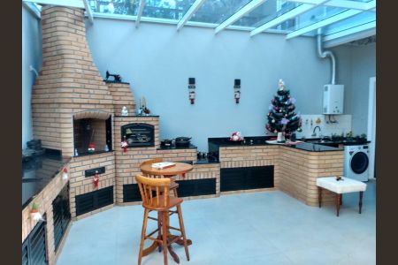 9_photo/94dce55dd1.dd63bef89a0f751f-ATLAS-132ef5b9-0d71-4e22-82cf-0d320930d7f7.jpg de casa à venda com 4 quartos, 240m² em Cajuru, Curitiba