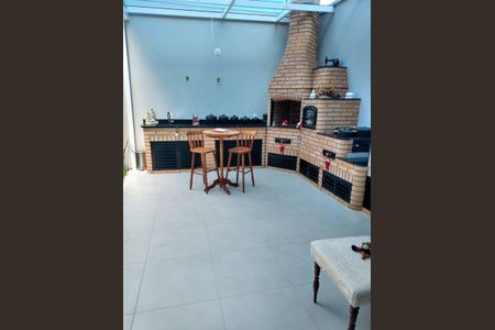 11_photo/94dce55dd1.dd63bef89a0f751f-ATLAS-61e6d1d6-93ab-40df-9d39-3d455ae2ab5d.jpg de casa à venda com 4 quartos, 240m² em Cajuru, Curitiba