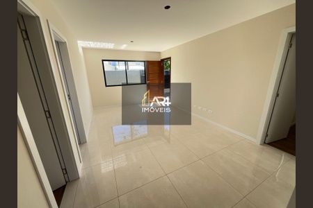 7_photo/94dce55e23.ccfee957a0edc138-ATLAS-fccee562-ea11-4903-a9e6-12ed4e0a929a.jpg de casa à venda com 3 quartos, 58m² em Cajuru, Curitiba