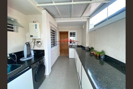 29_photo/94dce5600d.ff86b680611743ed-ATLAS-0e88575e-607e-4ba3-b14e-b2bbb21f903e.jpg de casa à venda com 3 quartos, 142m² em Cajuru, Curitiba