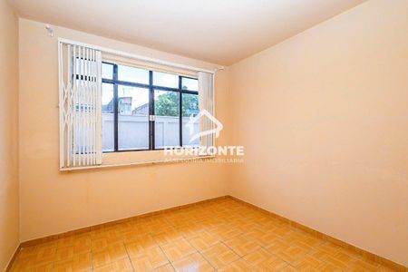 8_photo/94dce56017.1463d70521bc8e9f-ATLAS-05991eef-92d4-40ac-bd2f-9d7f46332c9a.jpg de casa à venda com 4 quartos, 110m² em Cajuru, Curitiba