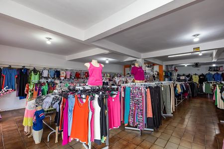 11_photo/94dce56381.61caec31be17e64e-ATLAS-825ed17d-82e8-4bbc-ad00-1ea66744eaf2.jpg de casa à venda com 4 quartos, 415m² em Capão da Imbuia, Curitiba