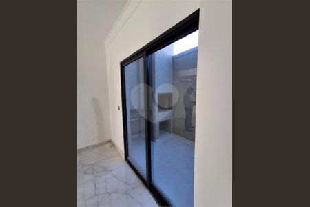 14_photo/94dce56511.8b238b2f56f58e8d-ATLAS-8ce3d0ad-92a6-49bd-b3c5-3d6a7620fcee.jpg de casa à venda com 3 quartos, 120m² em Capão da Imbuia, Curitiba