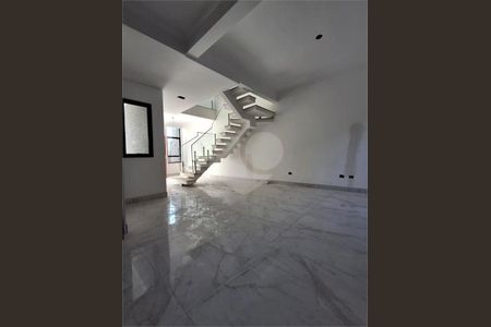 3_photo/94dce56511.8b238b2f56f58e8d-ATLAS-e40491da-07d1-4682-9b4f-4ca5b5522fe4.jpg de casa à venda com 3 quartos, 120m² em Capão da Imbuia, Curitiba