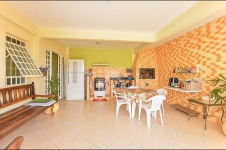 4_photo/94dce5673d.caf6c04f909f2ef2-ATLAS-9805d88e-c230-44d2-8033-0e1c367dd6a4.jpg de casa à venda com 3 quartos, 190m² em Cajuru, Curitiba