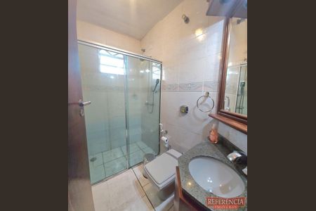 5_photo/94dce56773.2b4381d368a6f37f-ATLAS-1806bbb8-eac6-4ab7-ae4b-2227f056a12c.jpg de casa à venda com 5 quartos, 196m² em Cajuru, Curitiba