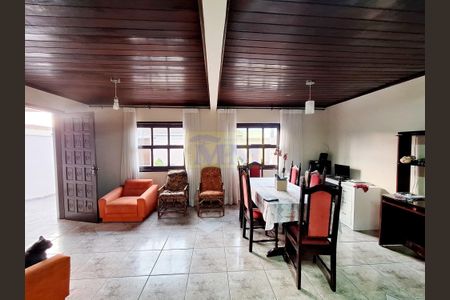 12_photo/94dce567b3.3ee15f017ff1b7a8-ATLAS-e164c13b-c242-4c61-a860-8a66930a3418.jpg de casa à venda com 4 quartos, 170m² em Cajuru, Curitiba