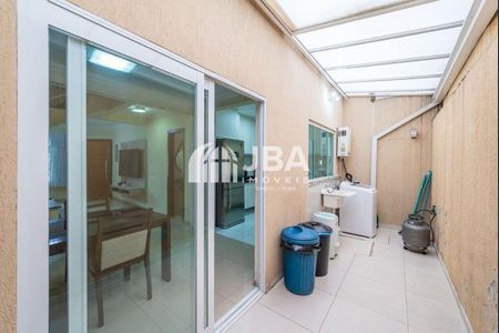 12_photo/94dce567c5.0f81dd1a9a4f6ffb-ATLAS-e590bf11-b4fa-4928-82c6-99627027f7ec.jpg de casa à venda com 3 quartos, 107m² em Cajuru, Curitiba