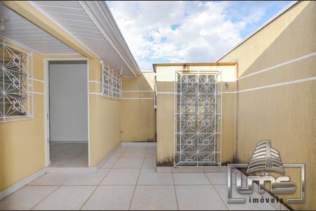 7_photo/94dce56965.4cea1a0b3f6bbd2f-ATLAS-5f01fd5f-0b41-4f60-9cdf-b384b4bf52ca.jpg de casa à venda com 2 quartos, 160m² em Cajuru, Curitiba