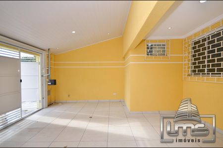 10_photo/94dce56965.4cea1a0b3f6bbd2f-ATLAS-b78c82ce-011a-44fb-a701-de26d9049f70.jpg de casa à venda com 2 quartos, 160m² em Cajuru, Curitiba