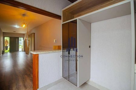 7_photo/94dce569ef.79518a11401aeb31-ATLAS-85d8fdc4-3373-4e7e-b22e-c59147cc42f7.jpg de casa à venda com 4 quartos, 205m² em Cajuru, Curitiba