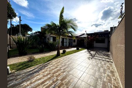 3_photo/94dce569ef.82be18ad98973cde-ATLAS-9adee5fc-6935-486a-84b9-6cc39b4e1082.jpg de casa à venda com 4 quartos, 205m² em Cajuru, Curitiba