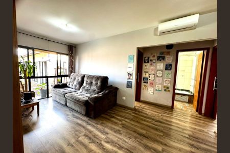 1_photo/94dce569ef.82be18ad98973cde-ATLAS-d6a96c94-43d4-416b-a0fd-da438e96fcf0.jpg de casa à venda com 4 quartos, 205m² em Cajuru, Curitiba