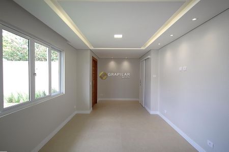 2_photo/94dce56a43.64b1cfad6bd383d8-ATLAS-040c4860-cf42-4cf7-adcf-60ea252d5374.jpg de casa à venda com 4 quartos, 295m² em Cajuru, Curitiba