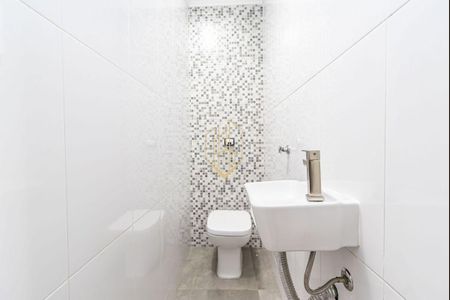 3_photo/94dce56a43.64b1cfad6bd383d8-ATLAS-04980dfe-1555-43d3-b779-dc4f935ee9d2.jpg de casa à venda com 4 quartos, 295m² em Cajuru, Curitiba