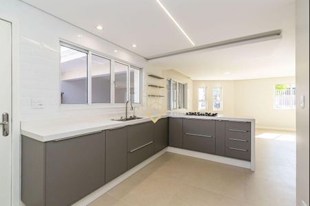 6_photo/94dce56a43.64b1cfad6bd383d8-ATLAS-132a8f32-d09b-4892-8126-e9a8f7117b5c.jpg de casa à venda com 4 quartos, 295m² em Cajuru, Curitiba