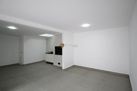 11_photo/94dce56a43.64b1cfad6bd383d8-ATLAS-22659056-e555-4f1f-b354-5454b6197cfe.jpg de casa à venda com 4 quartos, 295m² em Cajuru, Curitiba