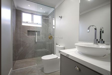 8_photo/94dce56a43.64b1cfad6bd383d8-ATLAS-2d420fec-7a33-4bfc-90e3-fa9ce7da0b48.jpg de casa à venda com 4 quartos, 295m² em Cajuru, Curitiba