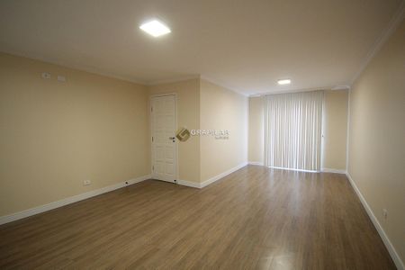 38_photo/94dce56a43.64b1cfad6bd383d8-ATLAS-cae3ddfe-d65e-496a-adf4-29d740764b96.jpg de casa à venda com 4 quartos, 295m² em Cajuru, Curitiba