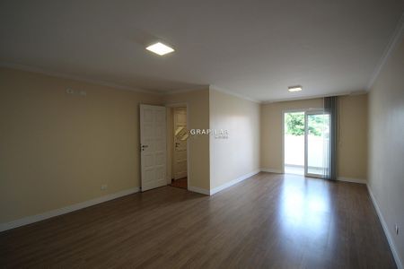 37_photo/94dce56a43.64b1cfad6bd383d8-ATLAS-fda72b10-aad1-41ff-9cdc-5b57fb942e7e.jpg de casa à venda com 4 quartos, 295m² em Cajuru, Curitiba