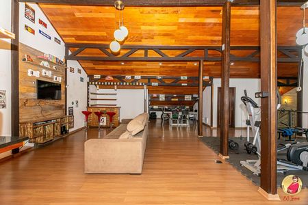 8_photo/94dce56abf.719fbdc320448c84-ATLAS-3e24baf6-2e43-48b4-adae-7d5f6852f89e.jpg de casa à venda com 3 quartos, 506m² em Cajuru, Curitiba