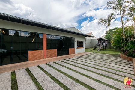 42_photo/94dce56abf.719fbdc320448c84-ATLAS-5c252cf6-ac96-49bf-b15e-71f9bff7f4b4.jpg de casa à venda com 3 quartos, 506m² em Cajuru, Curitiba