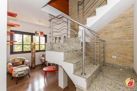 33_photo/94dce56abf.719fbdc320448c84-ATLAS-9e5037cf-7a78-49eb-bd32-79fd5cee1b71.jpg de casa à venda com 3 quartos, 506m² em Cajuru, Curitiba