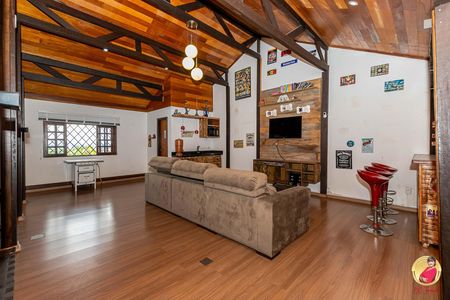 36_photo/94dce56abf.719fbdc320448c84-ATLAS-baad47cb-5c08-471f-9fcd-b90dc34ebbb9.jpg de casa à venda com 3 quartos, 506m² em Cajuru, Curitiba