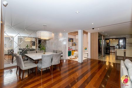 4_photo/94dce56abf.719fbdc320448c84-ATLAS-c475b1a1-6ff1-4568-aee3-75e44daaba30.jpg de casa à venda com 3 quartos, 506m² em Cajuru, Curitiba