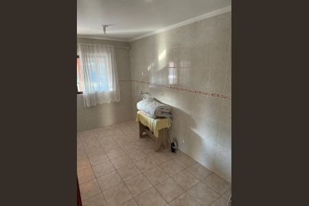 4_photo/94dce56b8f.a80a6b862e985aa6-ATLAS-ee6af1ef-4013-4745-8ab7-0c75ffb5ebaa.jpg de casa à venda com 3 quartos, 124m² em Cajuru, Curitiba