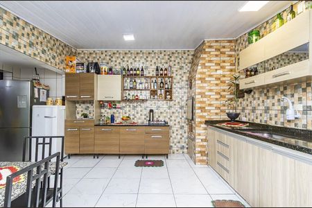 19_photo/94dce56bd1.598c66e7e5047e83-ATLAS-0fbb2ed3-c8b5-4777-b3c7-060c011b192e.jpg de casa à venda com 4 quartos, 120m² em Cajuru, Curitiba