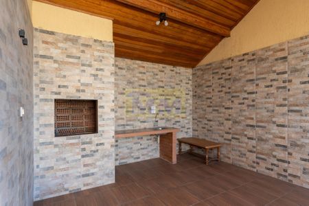 1_photo/94dce56bf7.e6f02a1e96aef2b1-ATLAS-1127222d-7f08-4963-a896-401334b3aad4.jpg de casa à venda com 3 quartos, 250m² em Cajuru, Curitiba