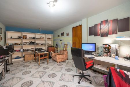 5_photo/94dce56bf7.e6f02a1e96aef2b1-ATLAS-839990c3-7d3d-41ab-9158-d8ac2ddf1b9c.jpg de casa à venda com 3 quartos, 250m² em Cajuru, Curitiba