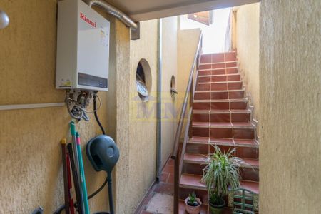 9_photo/94dce56bf7.e6f02a1e96aef2b1-ATLAS-c43fa3b4-cb7b-41e5-884b-cff3815f3fc9.jpg de casa à venda com 3 quartos, 250m² em Cajuru, Curitiba