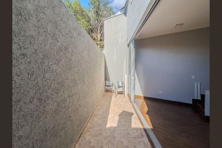 8_photo/94dce56c27.f861ecc718bdcbd7-ATLAS-636ebbfa-60bc-4282-ae7e-e9036b1c4214.jpg de casa à venda com 3 quartos, 109m² em Cajuru, Curitiba