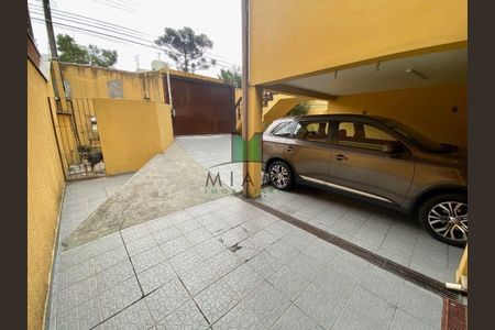 6_photo/94dce56ce1.06254e2798eb0a90-ATLAS-e817d4c6-8aa8-4b00-926a-b069c72f6bce.jpg de casa à venda com 3 quartos, 240m² em Cajuru, Curitiba