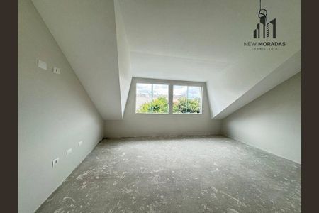 6_photo/94dce56d15.f2a96079f4344e48-ATLAS-e22acc8b-27cf-404f-8cbe-9a8605aa67d6.jpg de casa à venda com 3 quartos, 180m² em Cajuru, Curitiba