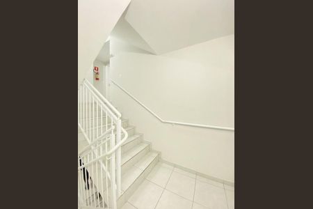 5_photo/94dce56e75.676d29dd4d3ce5a0-ATLAS-028ee174-4fad-4f7b-99c8-77e06a688c76.jpg de apartamento à venda com 2 quartos, 55m² em Cajuru, Curitiba