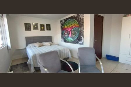 15_photo/94dce56f2b.9f73e101bd22bb98-ATLAS-2577cf0c-cf52-44d9-a373-2d2536fc7bc3.jpg de casa à venda com 3 quartos, 101m² em Cajuru, Curitiba