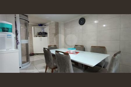 4_photo/94dce56f2b.9f73e101bd22bb98-ATLAS-7fba030e-8ee1-407d-a078-7ed8261e8a81.jpg de casa à venda com 3 quartos, 101m² em Cajuru, Curitiba