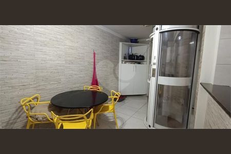 8_photo/94dce56f2b.9f73e101bd22bb98-ATLAS-cf5b621c-eee5-4b3b-8f63-c833e6504c85.jpg de casa à venda com 3 quartos, 101m² em Cajuru, Curitiba