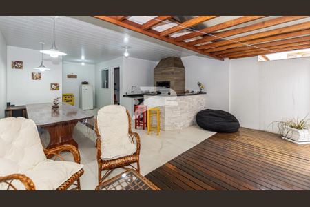 13_photo/94dce570c3.888c86440722dc55-ATLAS-5ca8bd1c-fb78-42a8-a497-93cce2f2abef.jpg de casa à venda com 3 quartos, 164m² em Capão da Imbuia, Curitiba