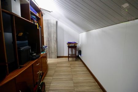 20_photo/94dce5712f.935c805baf9a7d1f-ATLAS-bbb86b7a-ebd8-46f8-ba72-be8a597e23ae.jpg de casa à venda com 4 quartos, 204m² em Capão da Imbuia, Curitiba