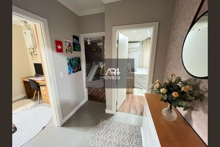 20_photo/94dce571f3.8cbbc6e43ead3576-ATLAS-6b36098d-c715-459c-9b45-2d162be14ac7.jpg de casa à venda com 6 quartos, 204m² em Capão da Imbuia, Curitiba