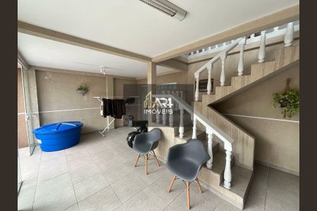 7_photo/94dce571f3.8cbbc6e43ead3576-ATLAS-c3716bff-a66e-4e5f-9982-75d7be4e2545.jpg de casa à venda com 6 quartos, 204m² em Capão da Imbuia, Curitiba